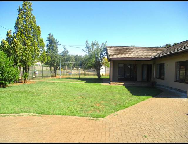 3 BEDROOM HOUSE FOR SALE IN HOSPITAALPARK